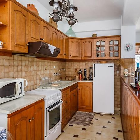 Ourania Apartment Скопелос Екстериор снимка