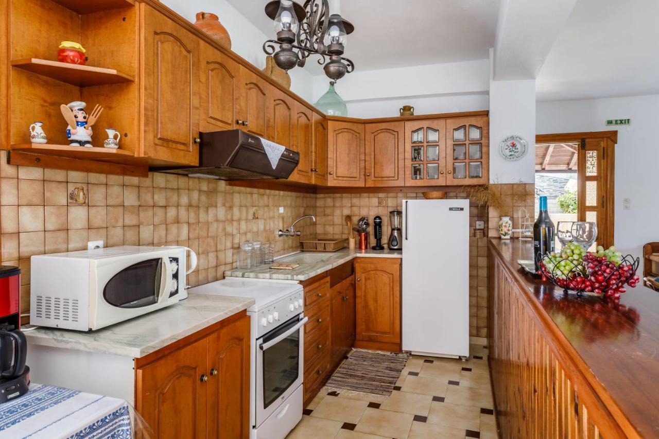 Ourania Apartment Скопелос Екстериор снимка