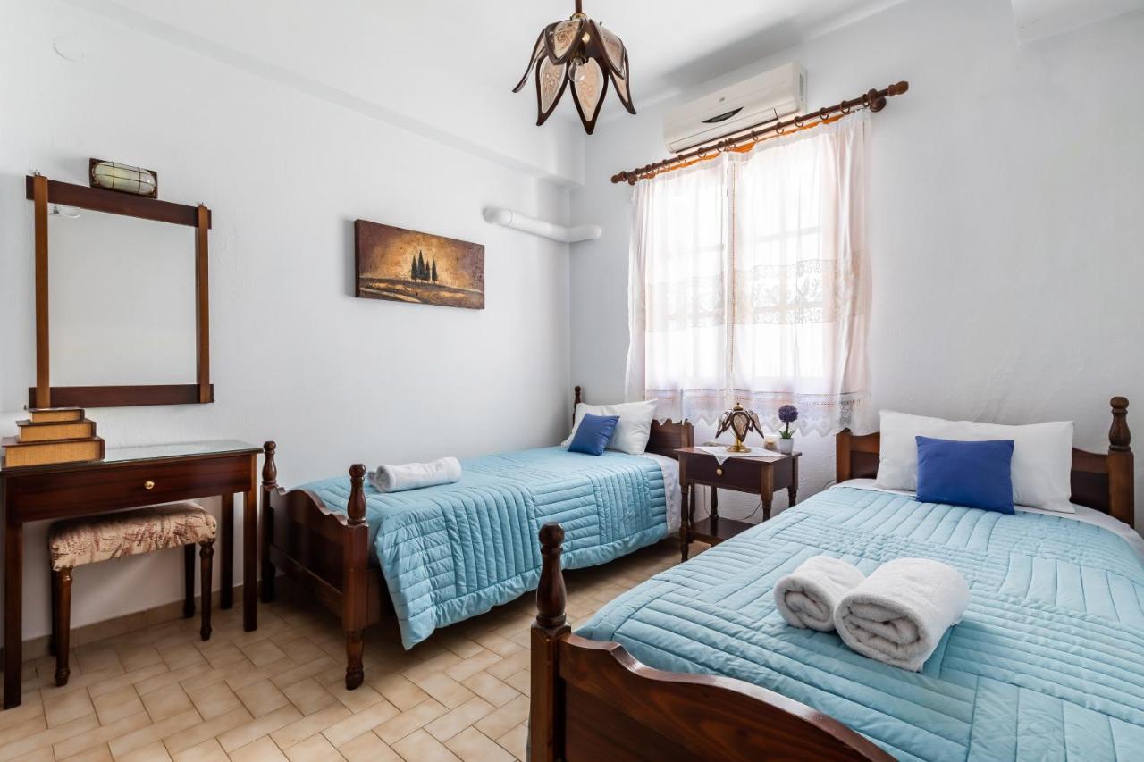 Ourania Apartment Скопелос Екстериор снимка