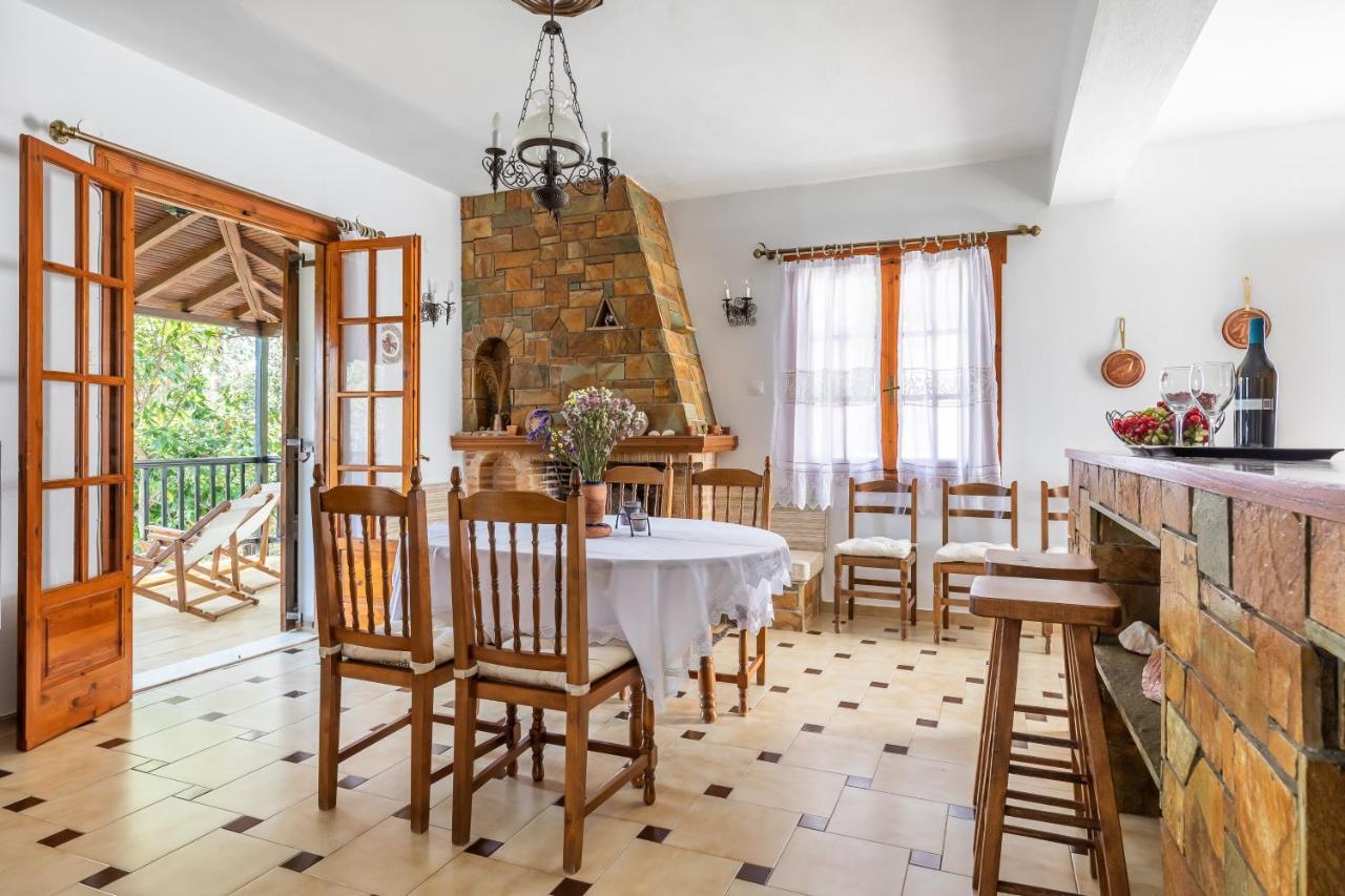 Ourania Apartment Скопелос Екстериор снимка