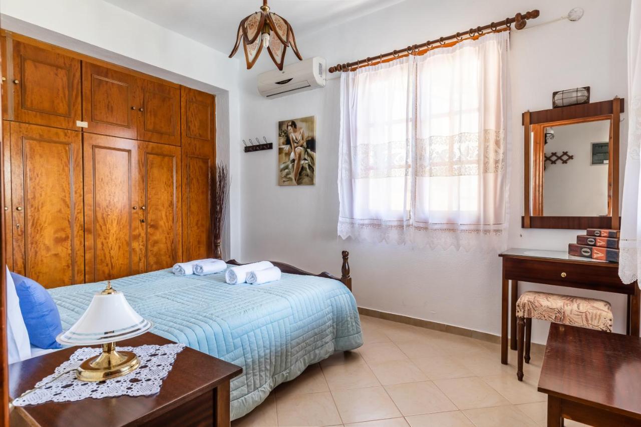 Ourania Apartment Скопелос Екстериор снимка